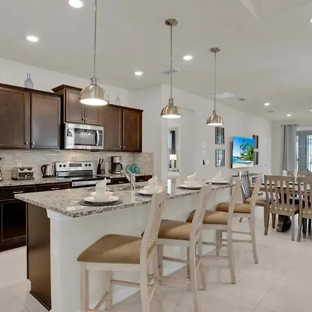 Seven Oaks Villa